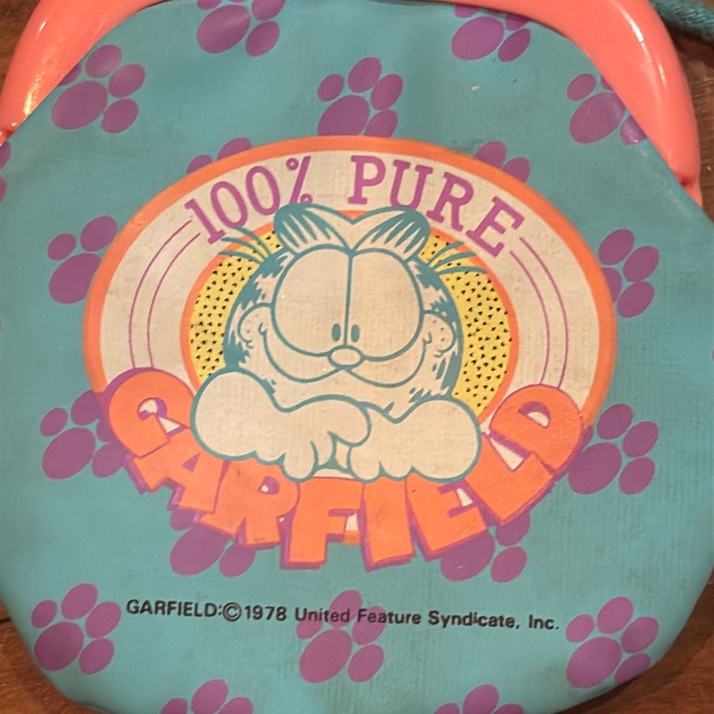 Vintage 1978 100% Pure GARFIELD Coin Purse With KISS Lock Pink Blue Cord Strap - Picture 3 of 11
